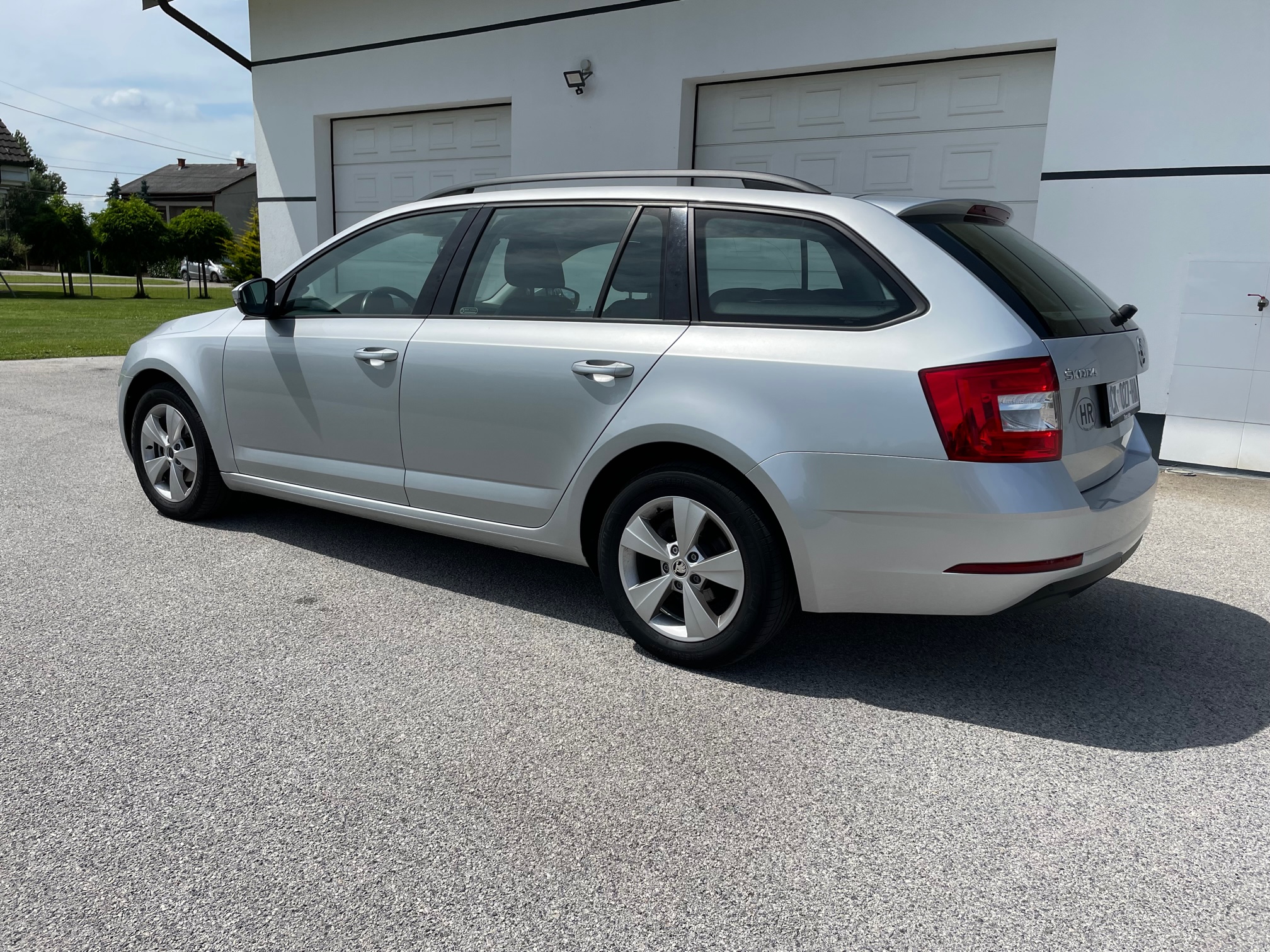 ŠKODA OCTAVIA karavan ŠKODA OCTAVIA karavan