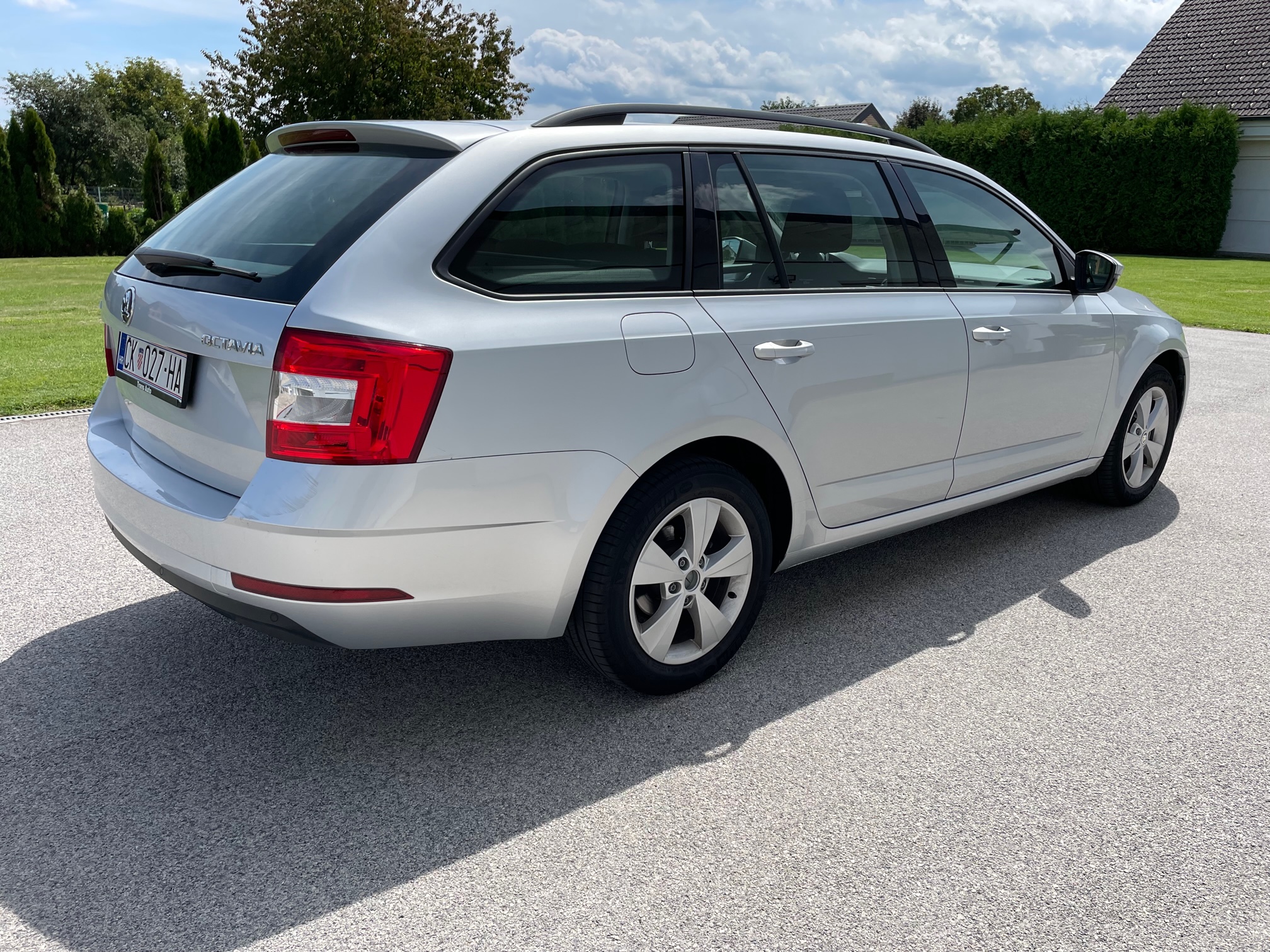 ŠKODA OCTAVIA karavan ŠKODA OCTAVIA karavan